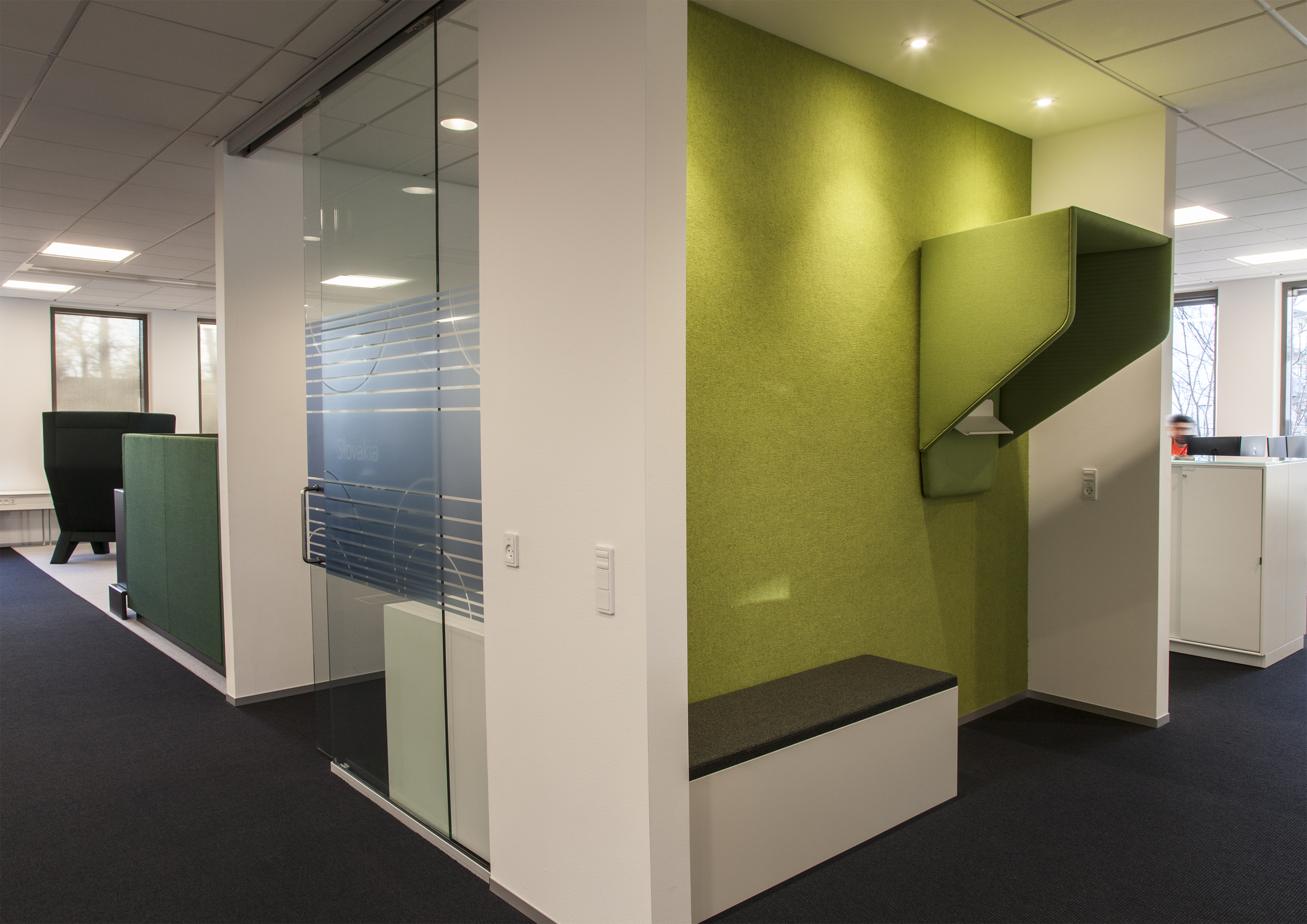 ISS snakke boks., Fraster filt tæppe